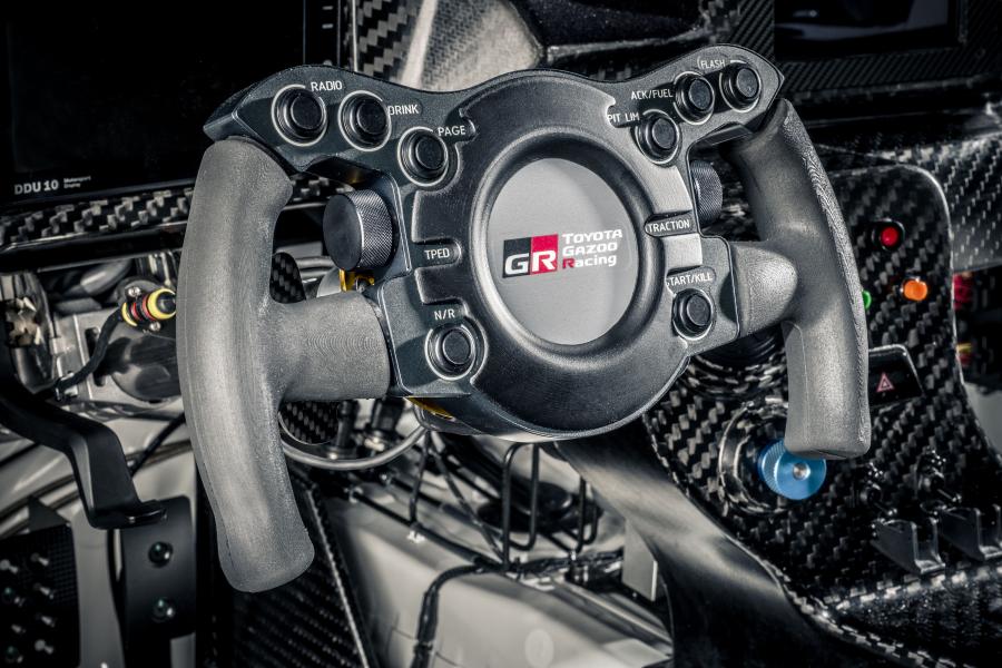 Детали интерьера Toyota GR Supra GT4 (A90) 2019 года  (фото 12 из 28)